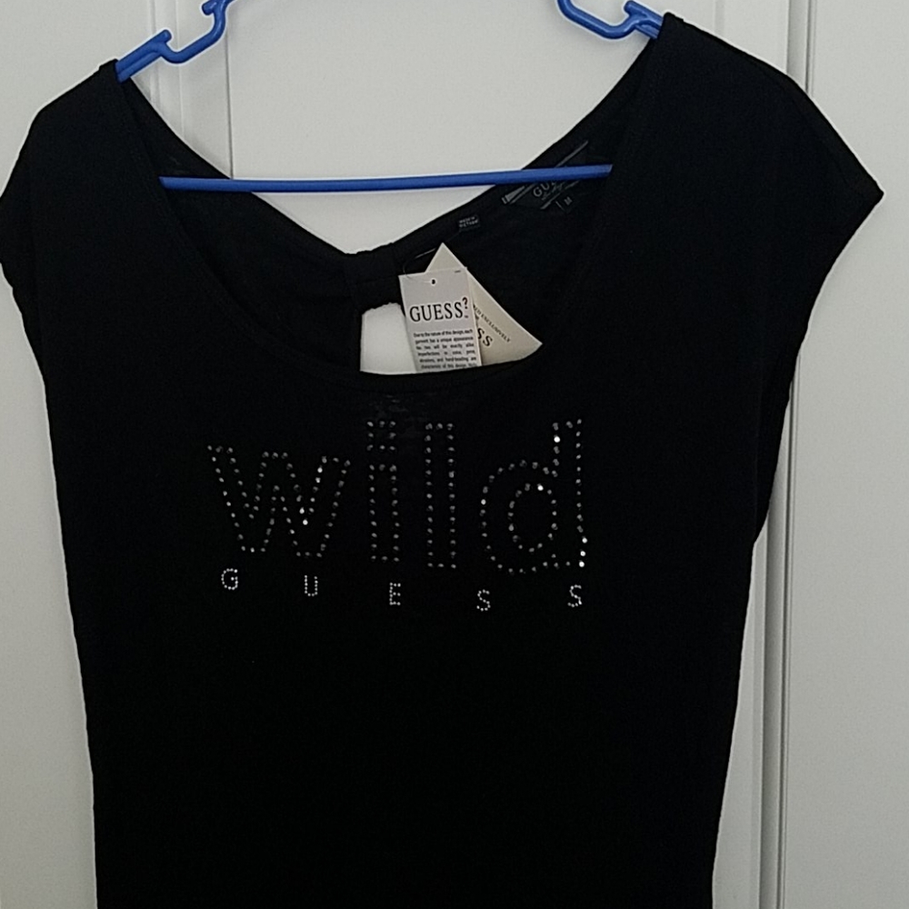 NWT Guess black top, cute crop in back, si…